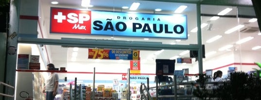 Drogaria São Paulo is one of Lieux qui ont plu à Robertinho.