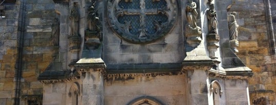 Rosslyn Chapel is one of Edinburgh and surroundings.
