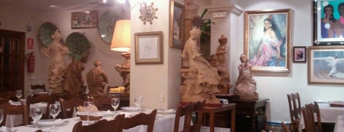 Restaurante Manolo Vázquez is one of Bares y Tapas Sevilla.