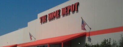 The Home Depot is one of Tempat yang Disukai Patrick.