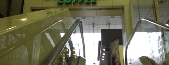 Starbucks is one of Fernando : понравившиеся места.