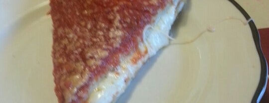 Giordano's is one of Food.talkさんのお気に入りスポット.