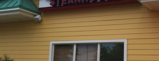 Outback Steakhouse is one of Mary'ın Beğendiği Mekanlar.