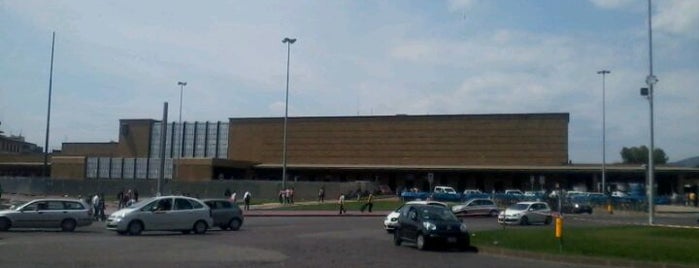 Stazione Firenze Santa Maria Novella is one of Mia Italia |Toscana, Emilia-Romagna|.