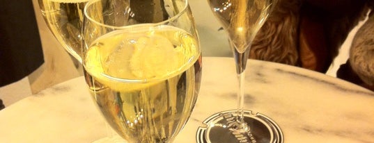 Champagnotheque is one of Brussels!.