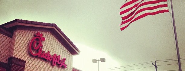 Chick-fil-A is one of Lugares favoritos de JoAnn.