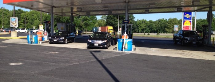 APlus at Sunoco is one of Larry : понравившиеся места.