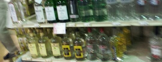 Spec's Wines, Spirits & Finer Foods is one of Places I ♥.