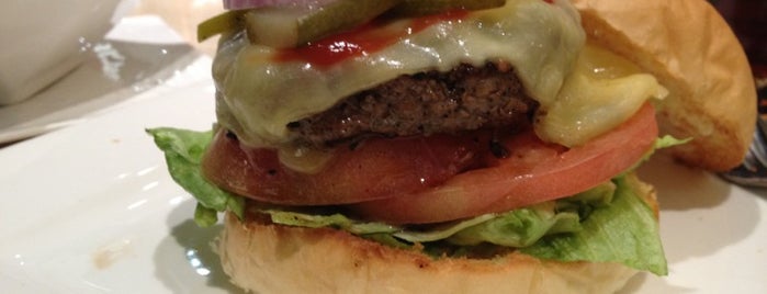 Let's Burger Plus is one of Food of the World: Eat in Beijing.