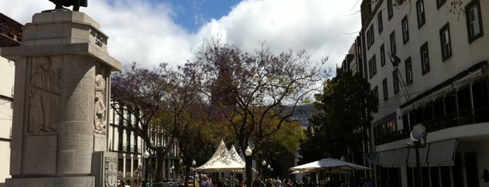 Placa Central is one of Madeira.