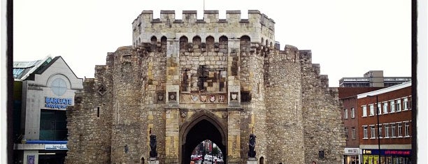The Bargate is one of Lugares favoritos de Carl.