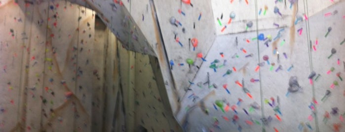 Ibex Climbing Gym is one of Locais curtidos por Phil.