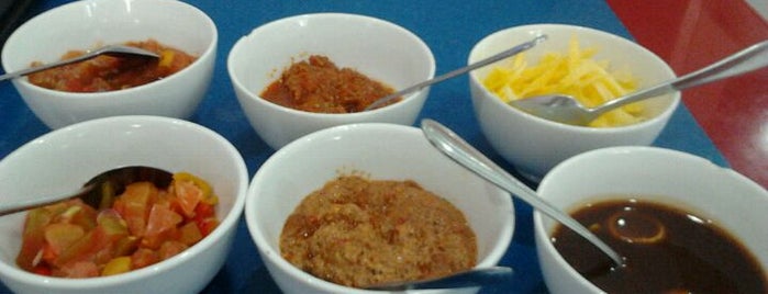 Rm. Istana Sulawesi Seafood is one of Kuliner PALU Sulawesi Tengah.