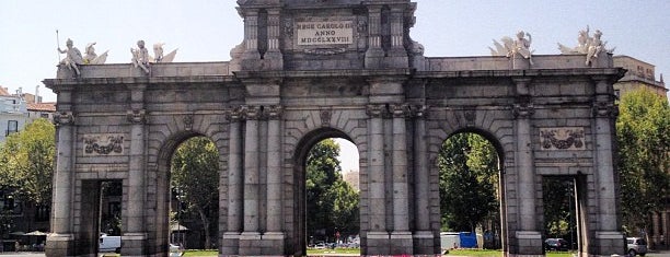 Puerta de Alcalá is one of Madrid!.
