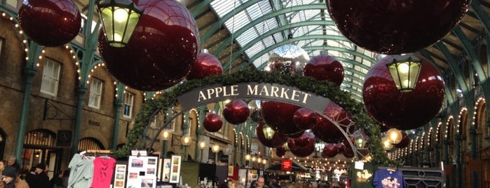 Mercado de Covent Garden is one of London Fun & Enterteiment.
