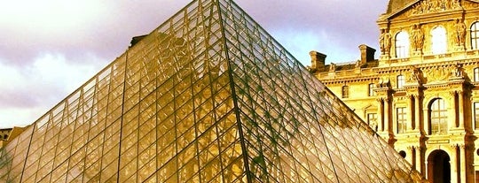 Louvre Müzesi is one of Best of Paris.