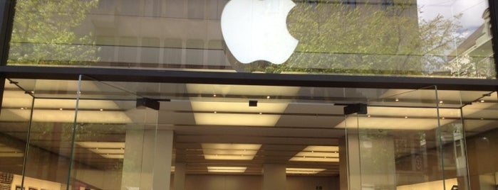Apple Bahnhofstrasse is one of orione.