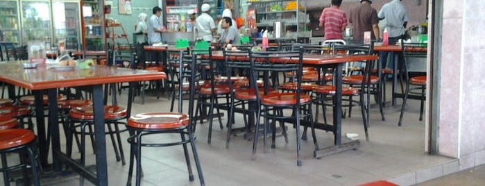 Restoran Hijjas is one of Makan @ Melaka/N9/Johor #5.