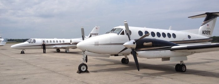 Brunswick Golden Isles Airport (BQK) is one of Tempat yang Disukai Justin.