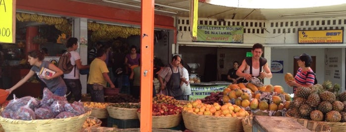 Fruteria Chucho is one of Locais curtidos por Karen M..