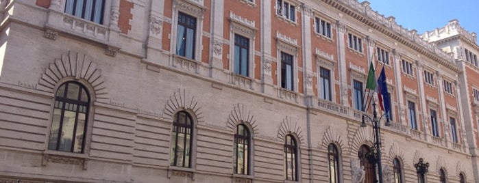 Piazza del Parlamento is one of Italy - Rome.