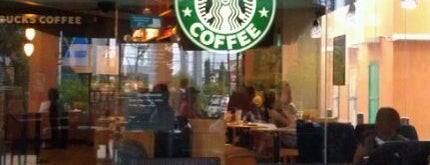 Starbucks is one of Locais curtidos por Kate.