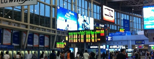 Hauptbahnhof Seoul - KTX/Korail is one of ★ 국내 체크인이 가장 많은 장소 ★.