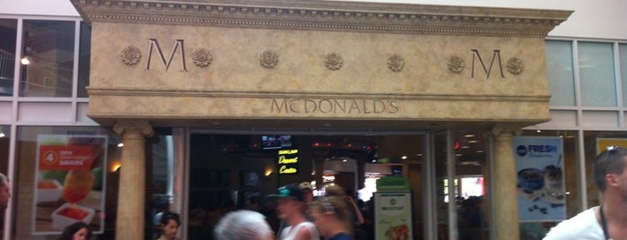 McDonald's is one of Andrew : понравившиеся места.