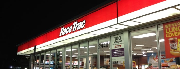RaceTrac is one of Traffordさんの保存済みスポット.