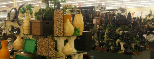 Hobby Lobby is one of Russ 님이 좋아한 장소.