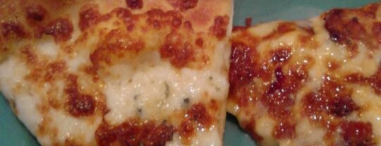 Stevi B's Pizza Buffet is one of Chester : понравившиеся места.
