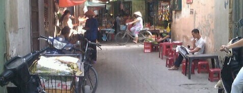 Chợ Bùi Phát is one of Sai Gon Flea Markets.