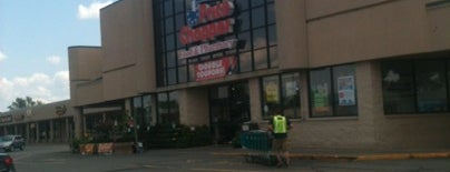Price Chopper is one of Gabriel's Saved Places.