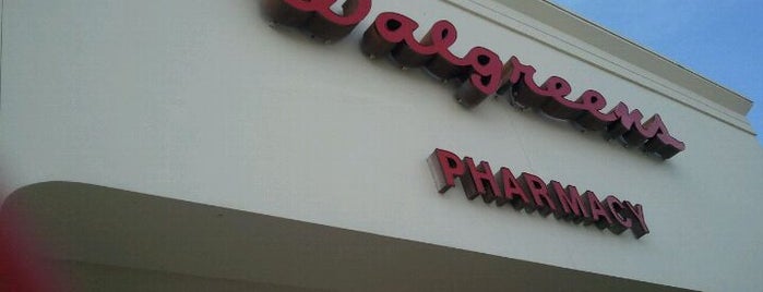 Walgreens is one of Robinさんのお気に入りスポット.