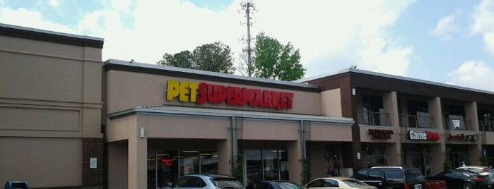Pet Supermarket is one of Tempat yang Disukai Chester.