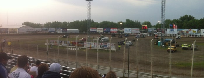 River Cities Speedway is one of Lugares favoritos de Jim.
