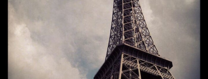 Eiffel Tower is one of <3.