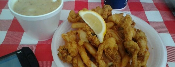 Hub's Clam Shack is one of Foodie Finds.