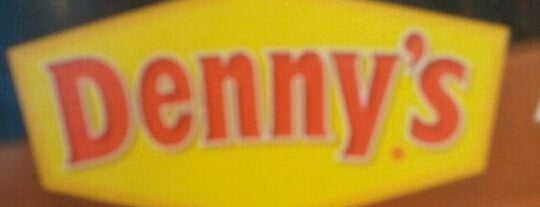 Denny's is one of Gespeicherte Orte von Bryan.