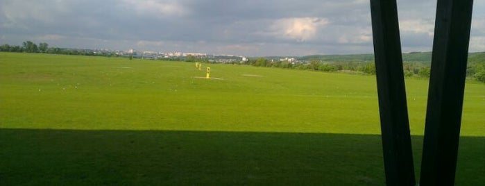Prague City Golf is one of Golfová hřiště.