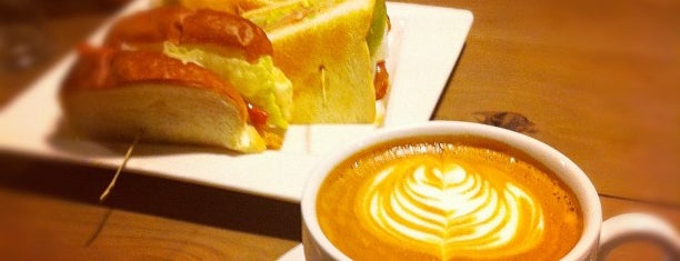 Astar Coffee House is one of Cafe：中正、中山、大同、萬華.