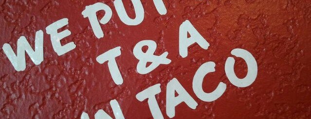 Fuzzy's Taco Shop is one of Bianca's Saved Places.