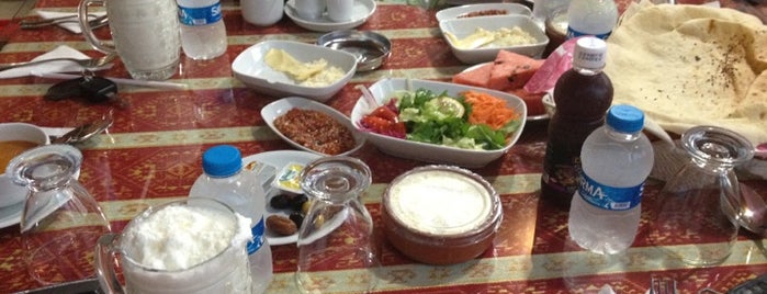 Kebap Diyarı Restaurant is one of Posti che sono piaciuti a ObirFaruk.