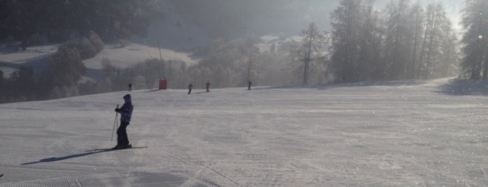 Ancelle (Alpes Du Sud) is one of Les 200 principales stations de Ski françaises.