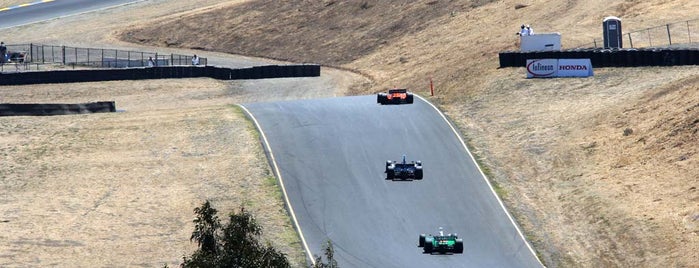 Sonoma Raceway is one of Tempat yang Disukai Darren.