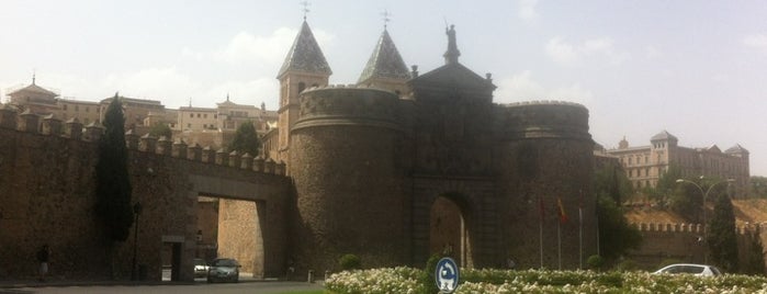 Puerta antigua de Bisagra is one of Favoritos de @botijoshop en #Toledo - @foursquare.