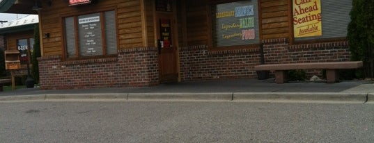 Texas Roadhouse is one of Lugares favoritos de Sandy.