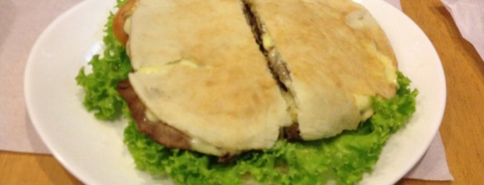 Burger 21 is one of Comidinhas.
