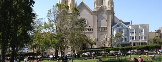 Washington Square Park is one of San Francisco.