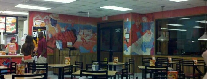 Popeyes Louisiana Kitchen is one of Juanma’s Liked Places.
